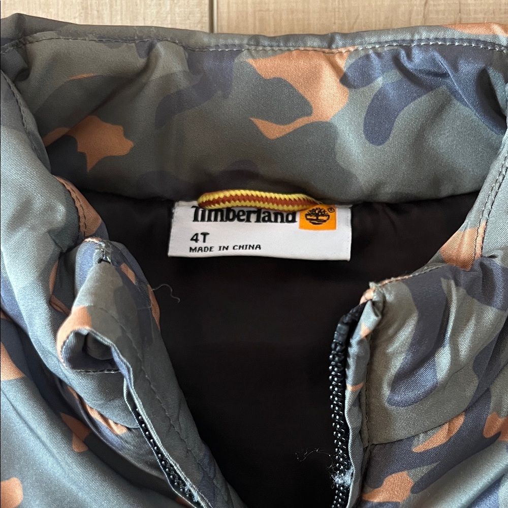 Timberland Kids Camo Puffer Vest - Forest Green & Tan - Picture 2 of 5